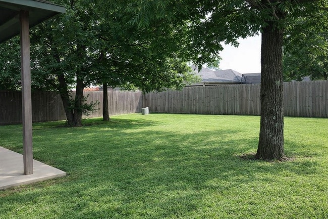 3995 Highland Dr in Tahlequah, OK - Foto de edificio - Building Photo