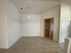 917 Adobe Flat Dr in Henderson, NV - Building Photo - Building Photo