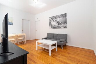 334 E 94th St in New York, NY - Building Photo - Building Photo