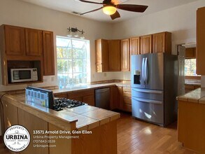 13571 Arnold Dr in Glen Ellen, CA - Building Photo - Building Photo