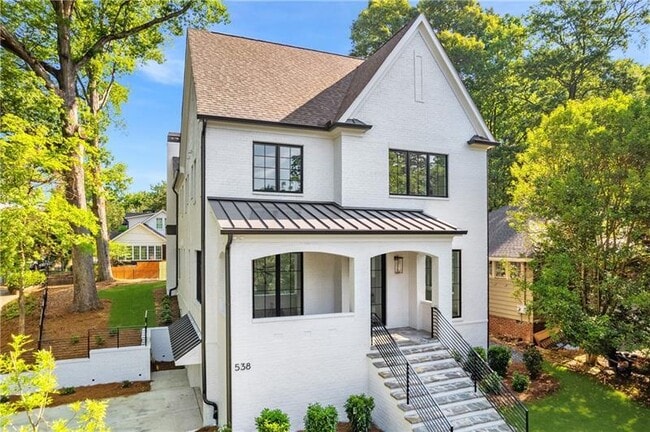 property at 538 Park Dr NE