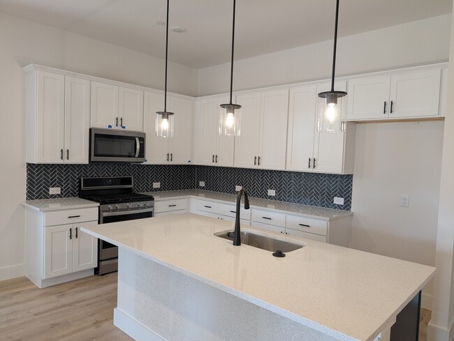 property at 1228 Eureka Spgs St