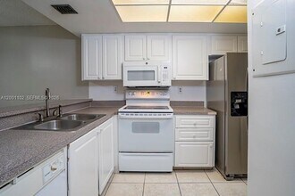 905 Southridge Rd in Delray Beach, FL - Building Photo - Building Photo