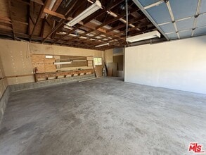 8729 N Ventura Ave in Ventura, CA - Building Photo - Building Photo