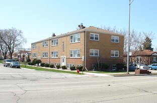 2662-2670 N Elm St Apartments