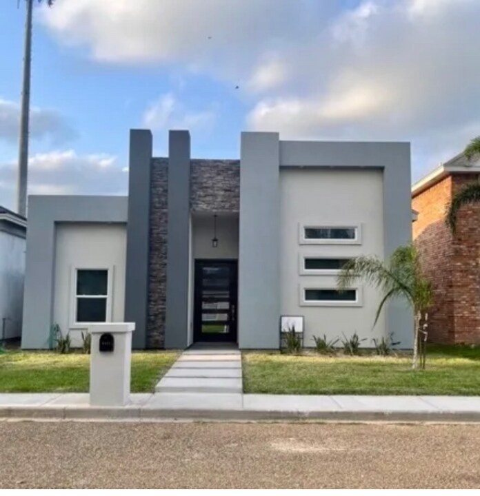 1611 Toni Ln in Mission, TX - Building Photo