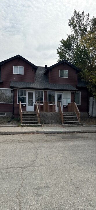 1525 13th Ave in Regina, SK - Building Photo
