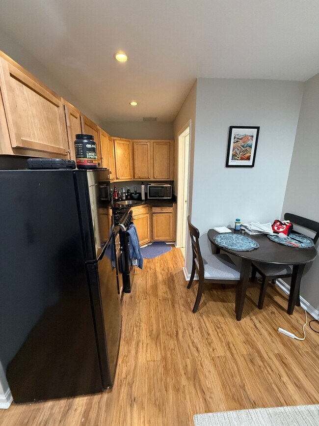 76 Maple St, Unit 5 in Malden, MA - Building Photo - Building Photo