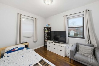 144-46 77th Rd in Queens, NY - Building Photo - Building Photo