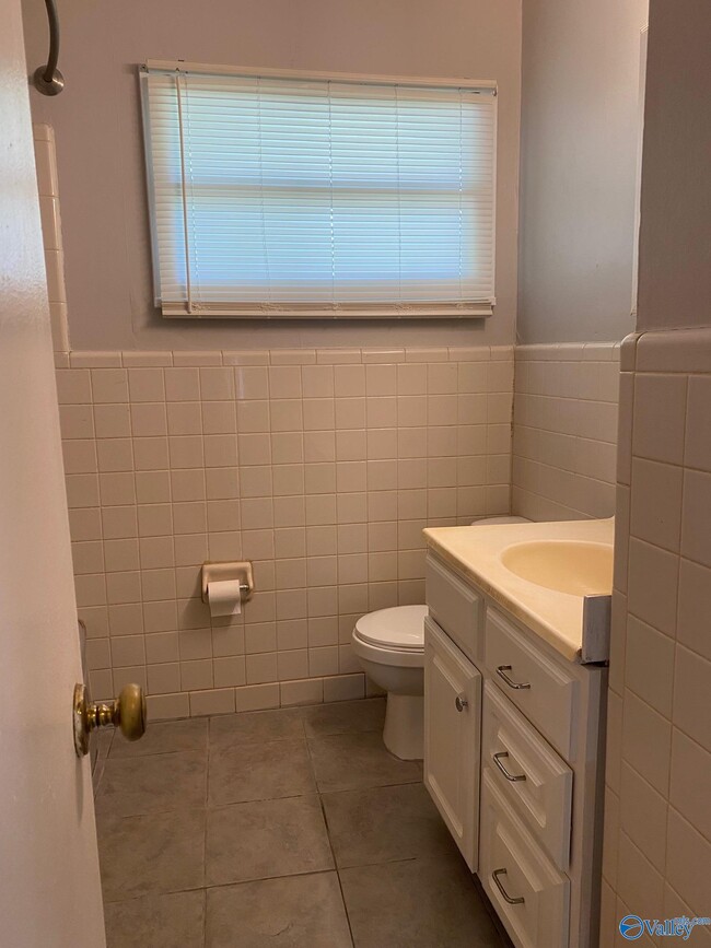 2611 Hilltop Terrace NW in Huntsville, AL - Building Photo - Building Photo