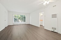 1234 10th St in Santa Monica, CA - Building Photo - Building Photo