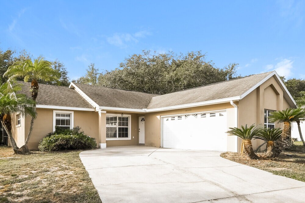 10525 Reagans Run Dr in Clermont, FL - Foto de edificio