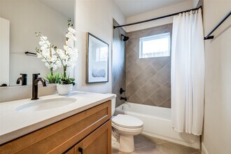 6522 Tree Branch Dr in Houston, TX - Building Photo - Building Photo