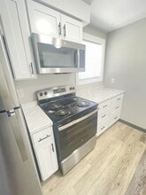 62 Gorham Rd in Scarborough, ME - Foto de edificio - Building Photo