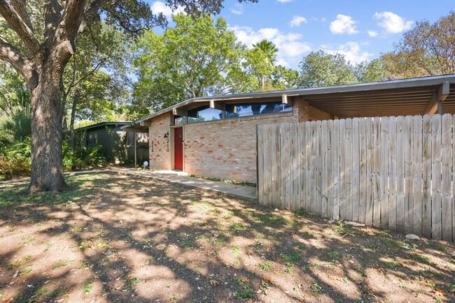 210 Emporia Blvd in San Antonio, TX - Building Photo - Building Photo