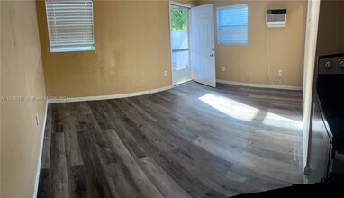 12435 NW 20th Ct-Unit -B in Miami, FL - Building Photo - Building Photo