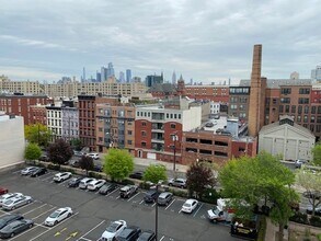 300 Adams St, Unit 506 in Hoboken, NJ - Building Photo - Building Photo