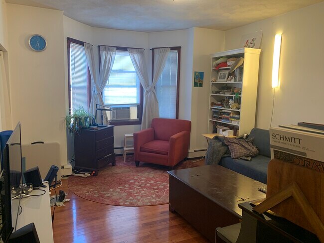 63 Webster Ave, Unit 2 in Somerville, MA - Building Photo - Building Photo