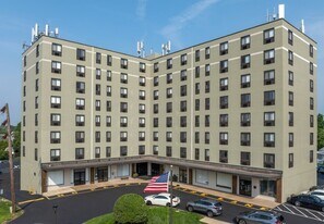 Garner House Apartments in Hatboro, PA - Building Photo