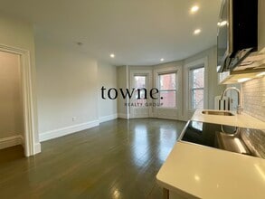 215 Newbury St, Unit 3R in Boston, MA - Building Photo - Building Photo