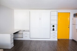 824 Kinau St, Unit Apt. 1209 in Honolulu, HI - Building Photo - Building Photo