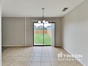 8935 Twincreek Farm in Converse, TX - Building Photo - Building Photo