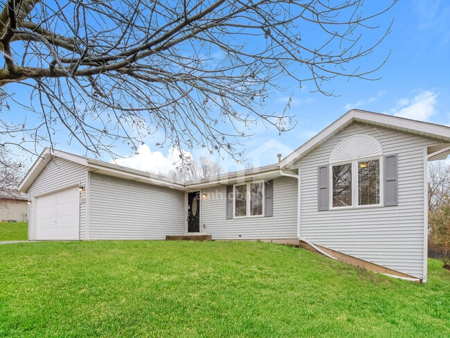 10173 Hawks Pointe Trl in Roscoe, IL - Building Photo - Building Photo