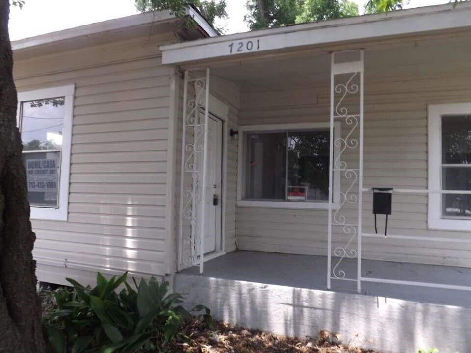 7201 Avenue I in Houston, TX - Building Photo