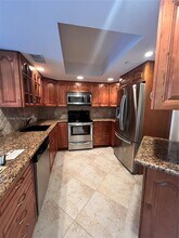 2021 SE 10th Ave in Fort Lauderdale, FL - Building Photo - Building Photo