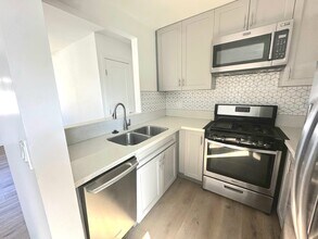 5256 Meridian St, Unit #3 in Los Angeles, CA - Building Photo - Building Photo