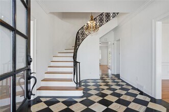 1190 W Paces Ferry Rd NW in Atlanta, GA - Building Photo - Building Photo