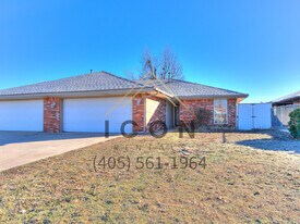 1206 Summerton Pl in Yukon, OK - Building Photo