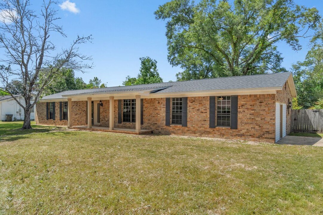 7468 Brightwood St in Pensacola, FL - Building Photo