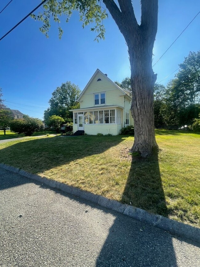 property at 9 Pearl St