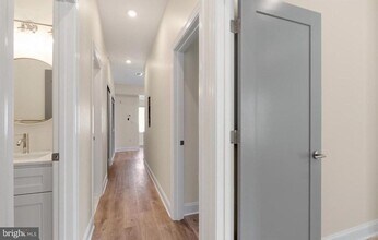 511 Gorgas Ln in Philadelphia, PA - Building Photo - Building Photo