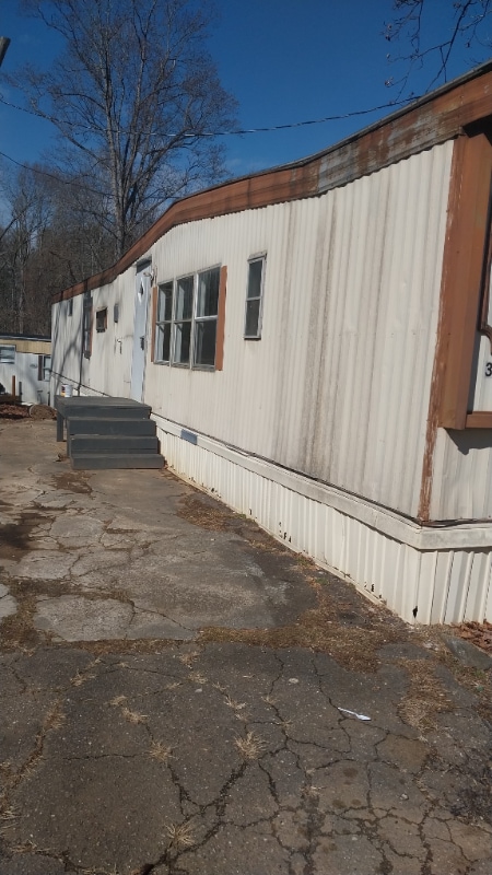 1075 Sweeten Creek Rd in Asheville, NC - Building Photo - Building Photo