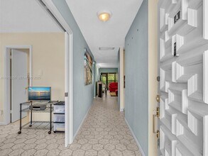 13785 Flora Pl in Delray Beach, FL - Building Photo - Building Photo