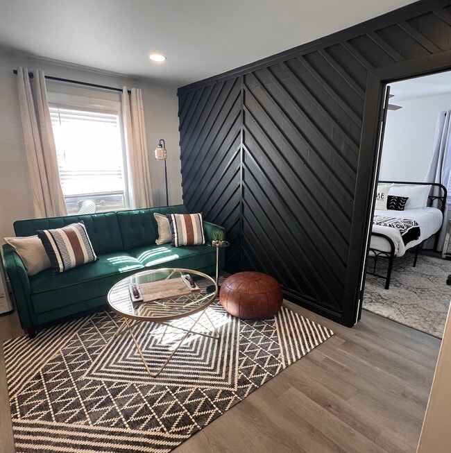 10 Glass St, Unit 2 in Pembroke, NH - Foto de edificio - Building Photo