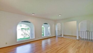 1116 Forest Ave in Palo Alto, CA - Building Photo - Building Photo