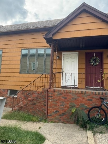property at 710 W Camplain Rd