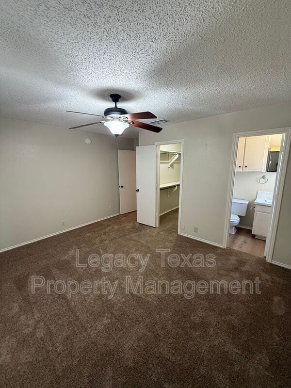 property at 1118 N Nolan River Rd
