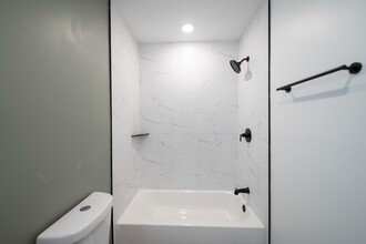 4902 Chestnut St in Philadelphia, PA - Building Photo - Building Photo