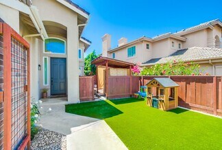 945 Honeysuckle Dr in San Marcos, CA - Building Photo - Building Photo