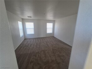 2712 Wooly Rose Ave in Las Vegas, NV - Building Photo - Building Photo