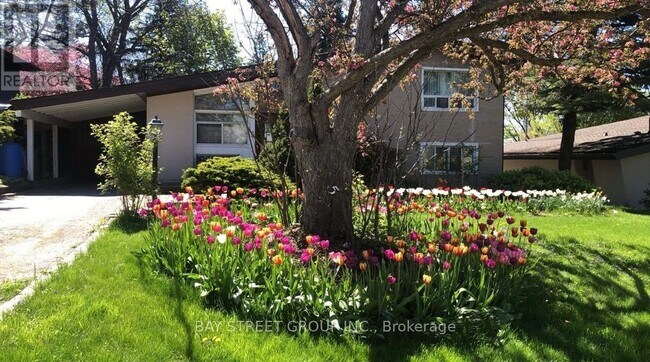 property at 5 Cottonwood Dr