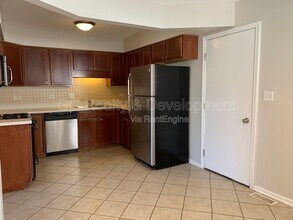 5474 Ridge Crossing in Hanover Park, IL - Building Photo - Building Photo