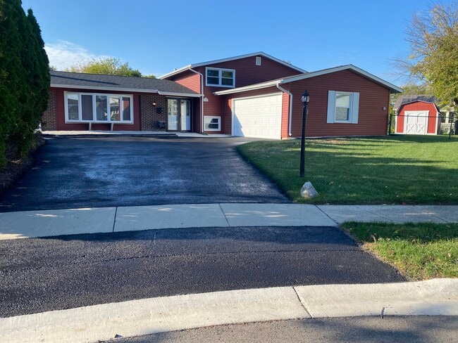 property at 8232 N Brockton Ct