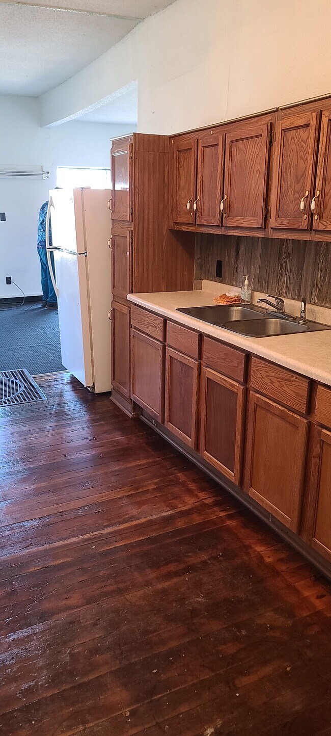 111 Main St in Onslow, IA - Building Photo - Building Photo