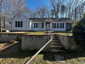 1260 Blanton St in Columbus, NC - Building Photo