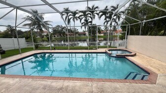 1376 NW 192nd Ave in Pembroke Pines, FL - Building Photo